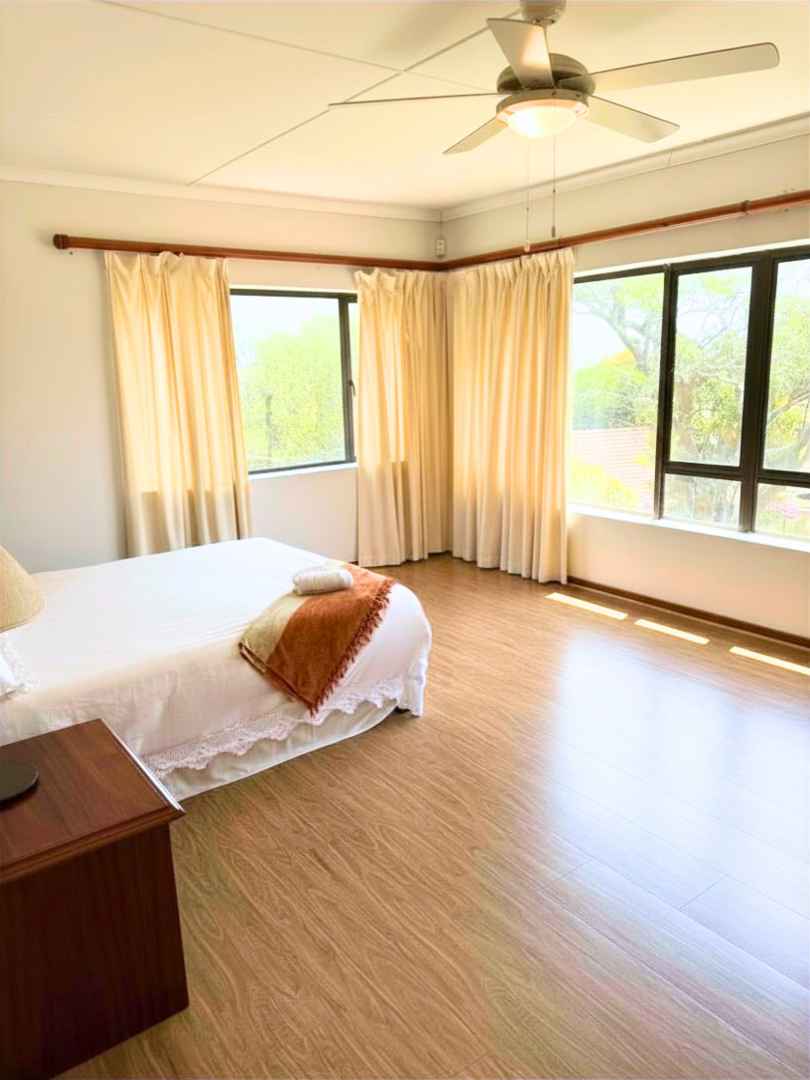 5 Bedroom Property for Sale in Kenton On Sea Eastern Cape